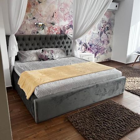 Apartament Studio Jadis 1 Oradea Luaran gambar