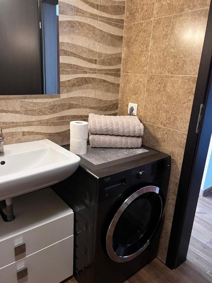 Apartament Studio Jadis 1 Oradea Luaran gambar